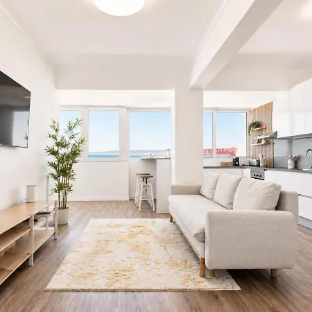 Vista Tejo - River View By Domar Living Almada